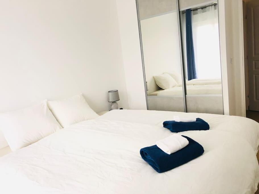Cosy Apartement Near Geneva Saint-Julien-en-Genevois Exterior photo
